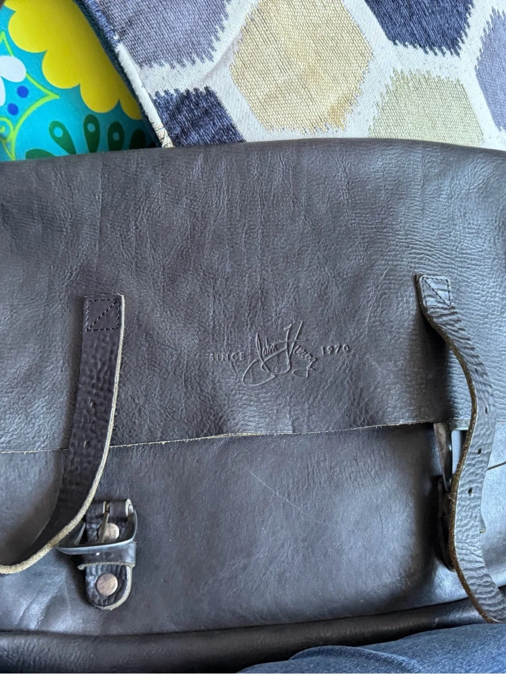 Men's Fluevog Black Leather Messenger Bag - Classic Professional Briefcase